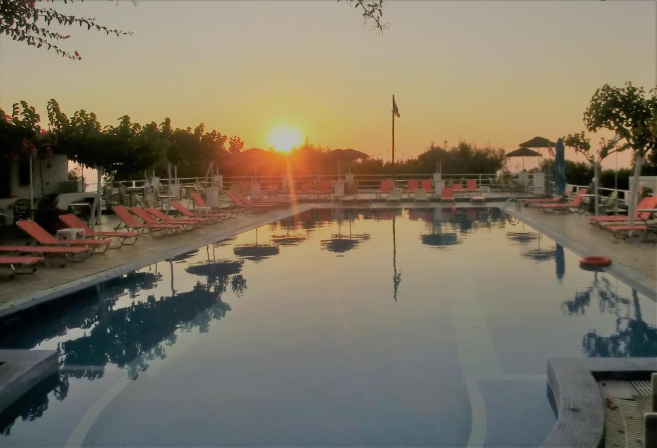 Santorini Camping & Hostel Fira  Luaran gambar