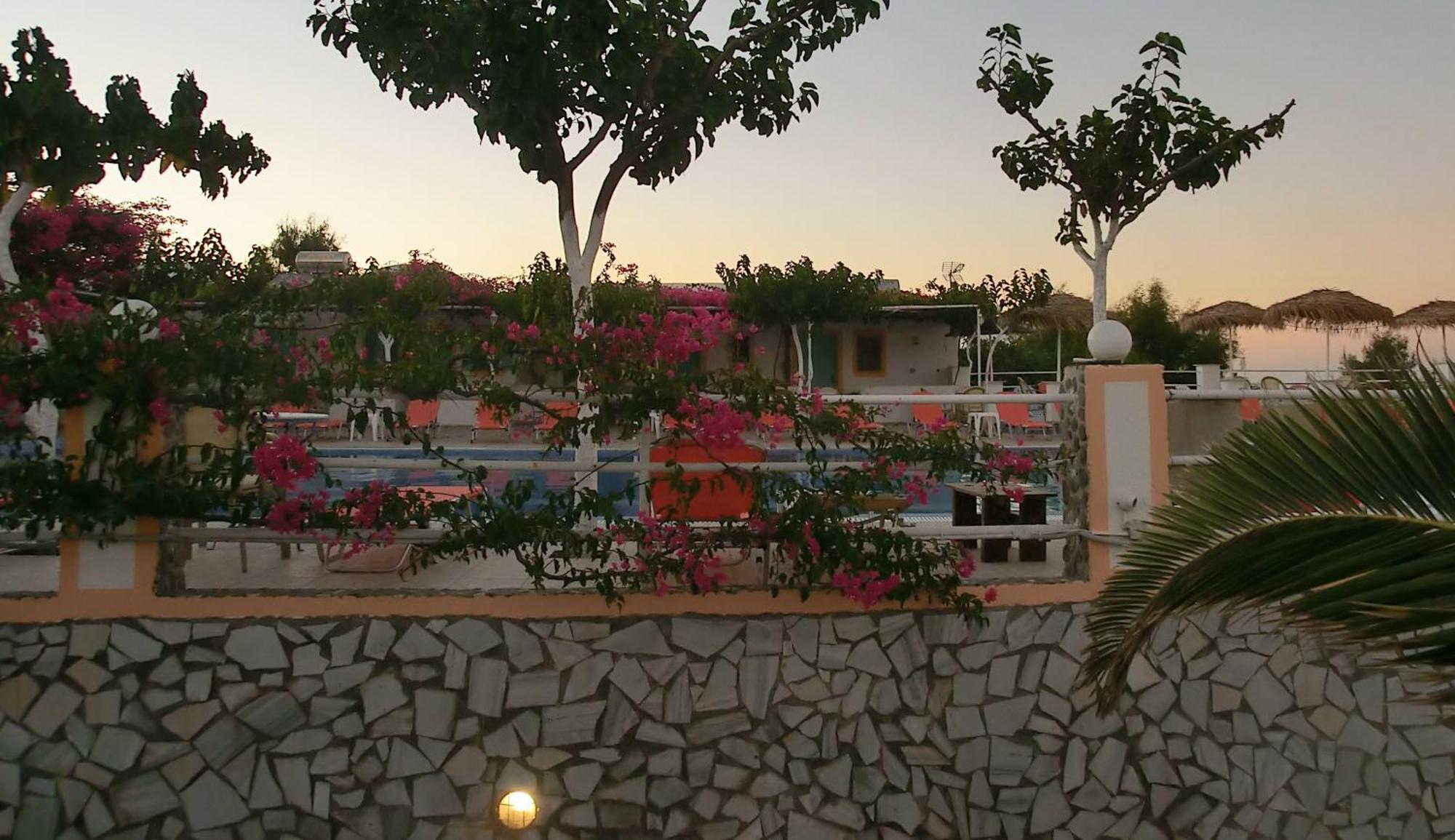 Santorini Camping & Hostel Fira  Luaran gambar